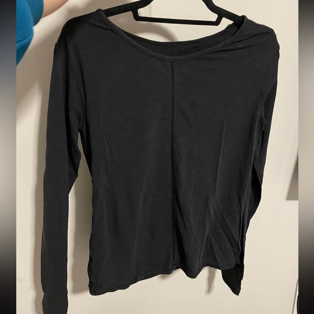 Lululemon black long sleeve top